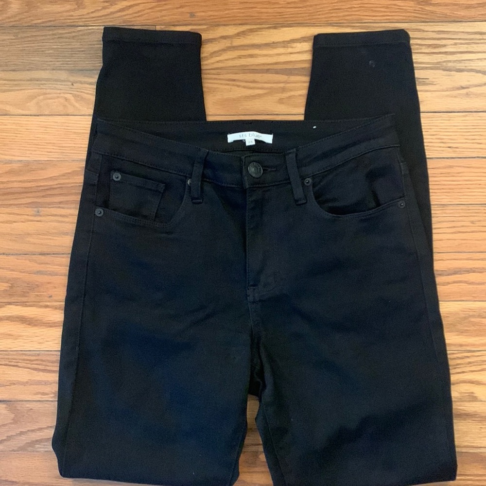 High rise sts blue jean / jegging / skinny. Black in color. Stitch Fix purchase.